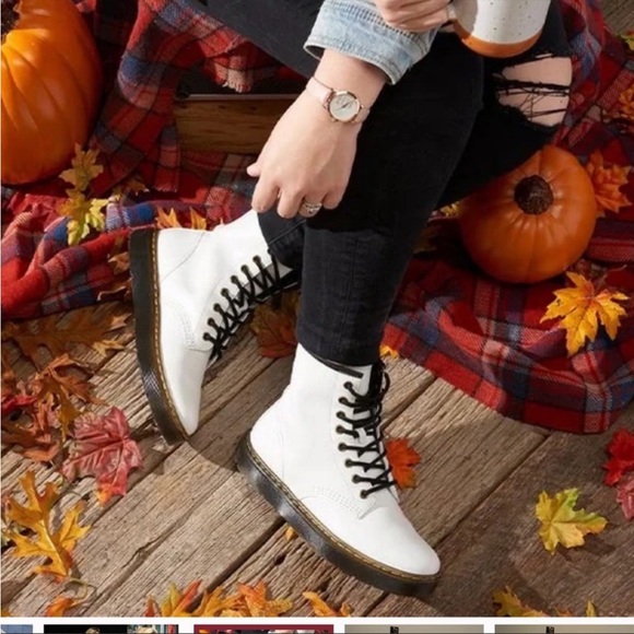 Dr Martens Zavala 8 Eyelet Combat Lace up Leather Boots Size 8 - Picture 3 of 8